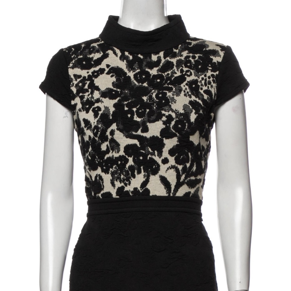 St. John Lace Pattern Midi-Length Textured Knit D… - image 4